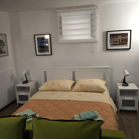 Studio Apartman Nona Angela-Valun Cres Exterior photo
